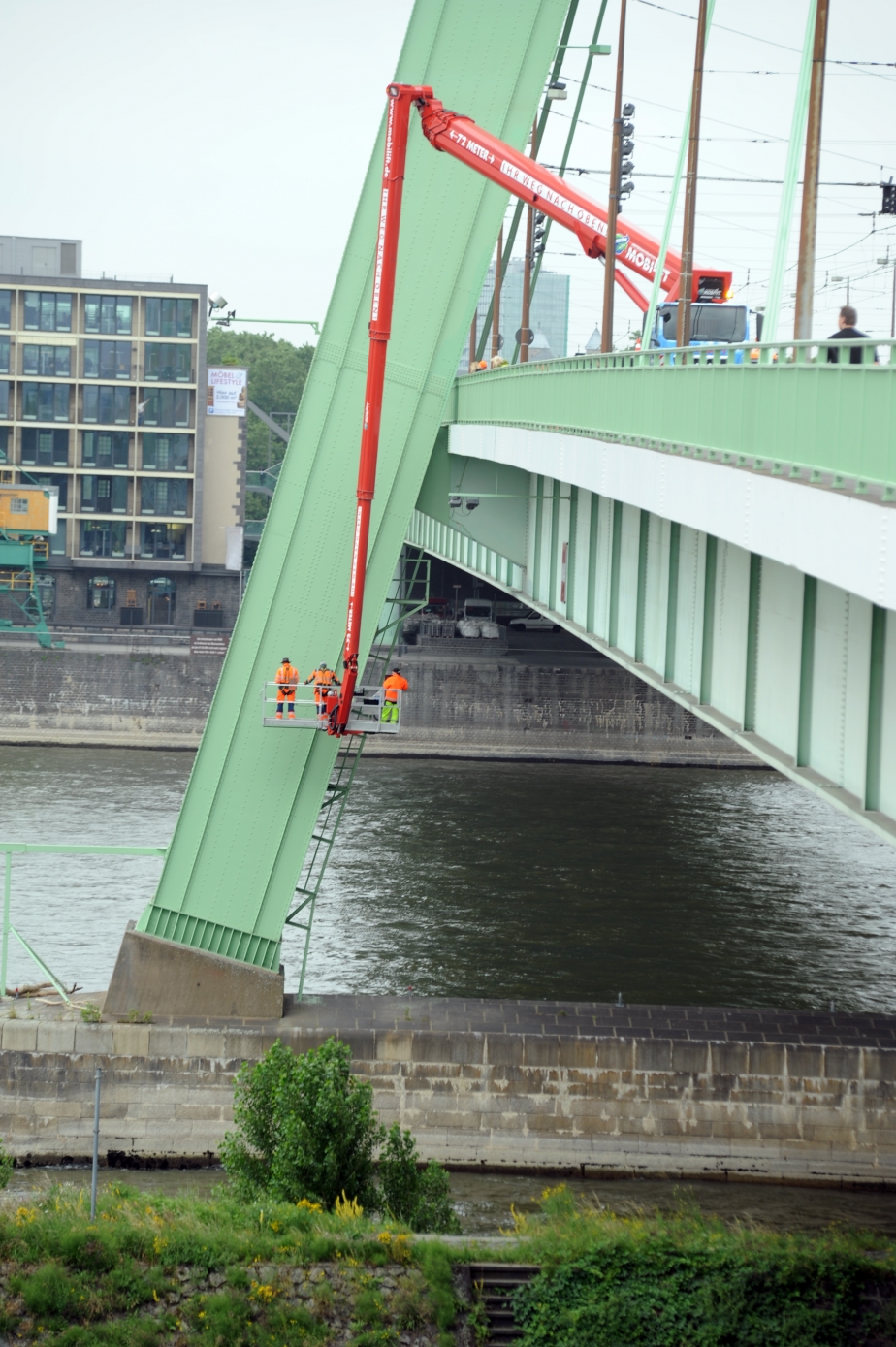 Steiger T 720 Severinsbrücke