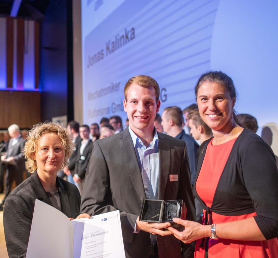 Bestenehrung IHK Jonas Kalinka Ruthmann Ausbildung Mechatroniker Gescher Hochmoor