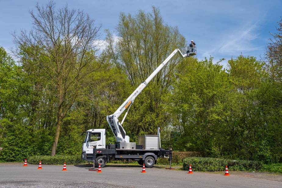 RUTHMANN STEIGER T 230 XS