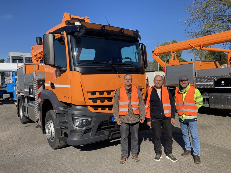 Übergabe NHF Heilbronn T230 HV12 und T300 HV12 