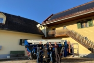 Jessica Wölkart (RMÖ) übergibt die SA 22 an Bau & Dach GmbH